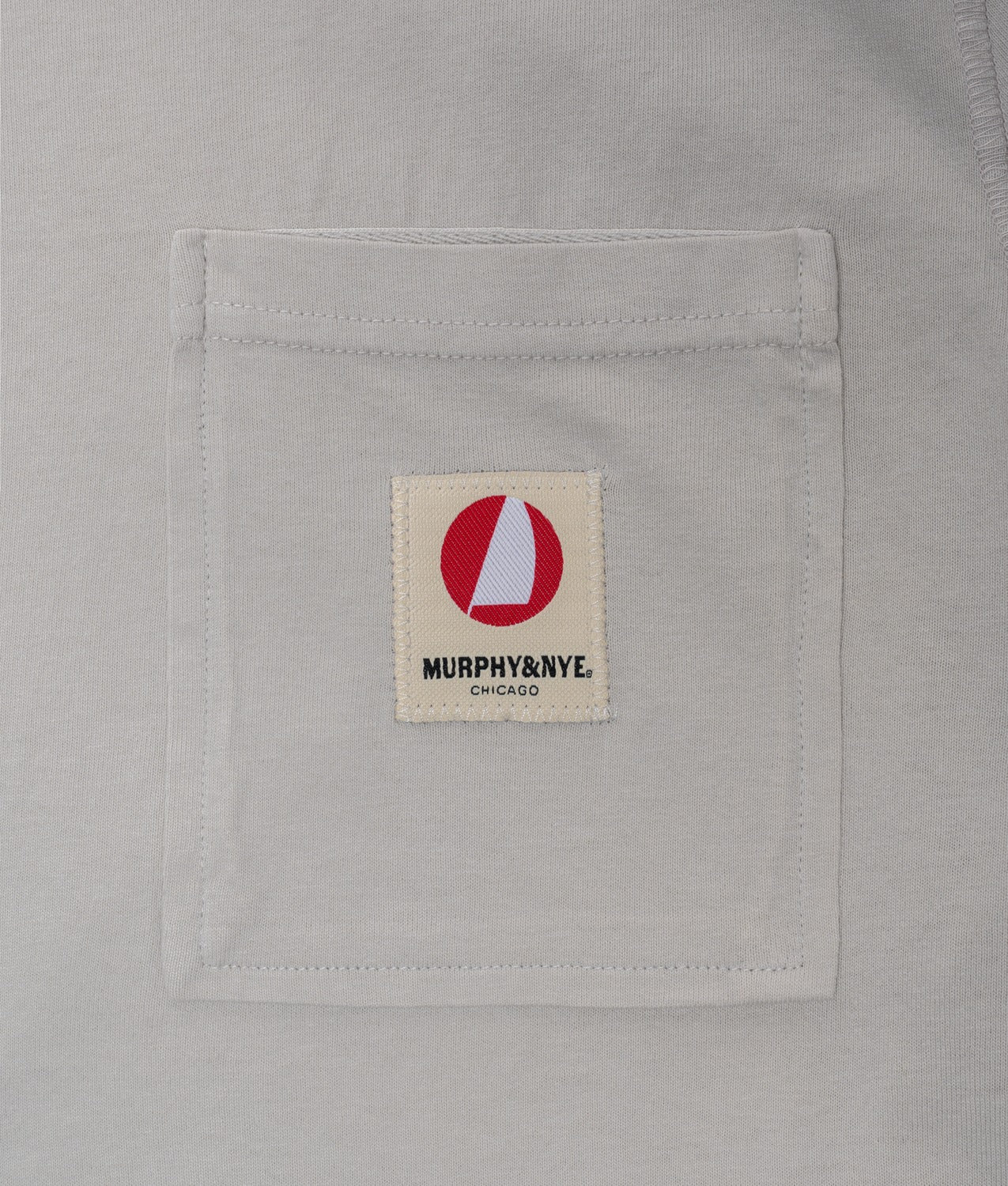 TROOPS T-SHIRT - T-Shirt Vestibilità Comoda con Taschino