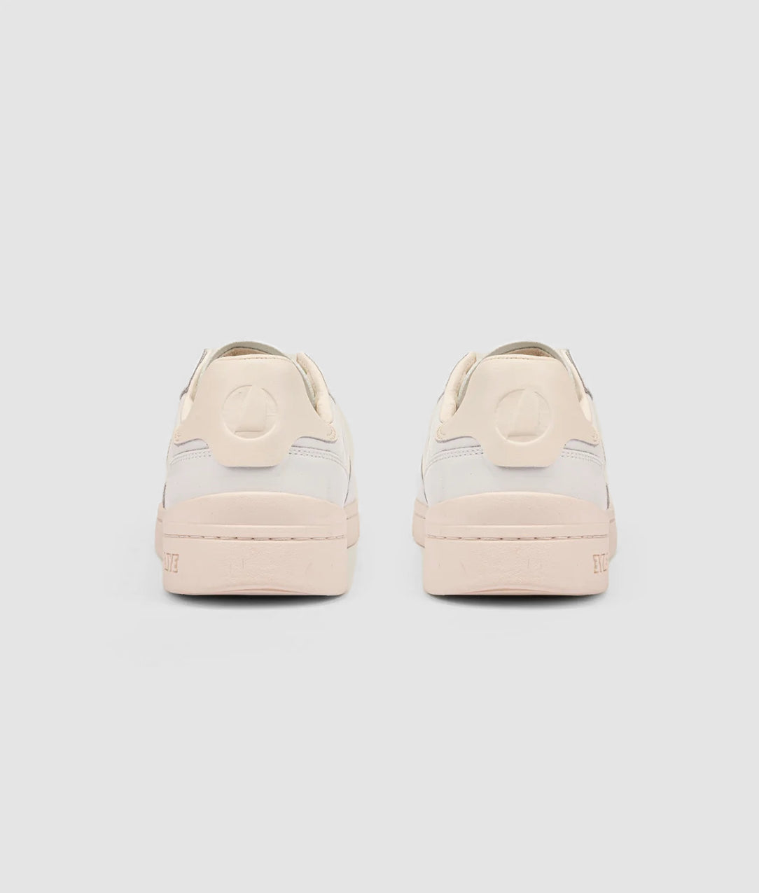 SNEAKER HERITAGE CHALLENGER