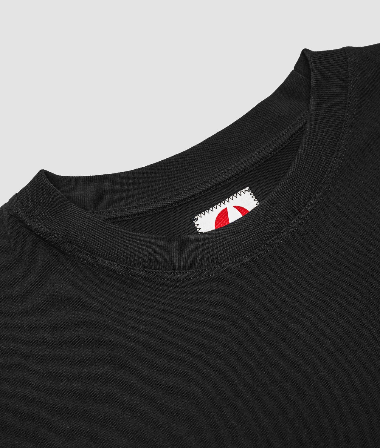 PIVOT T-SHIRT - Oversized T-Shirt with Sail Logo